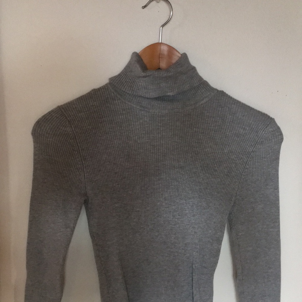 Premise Studios- TURTLE NECK